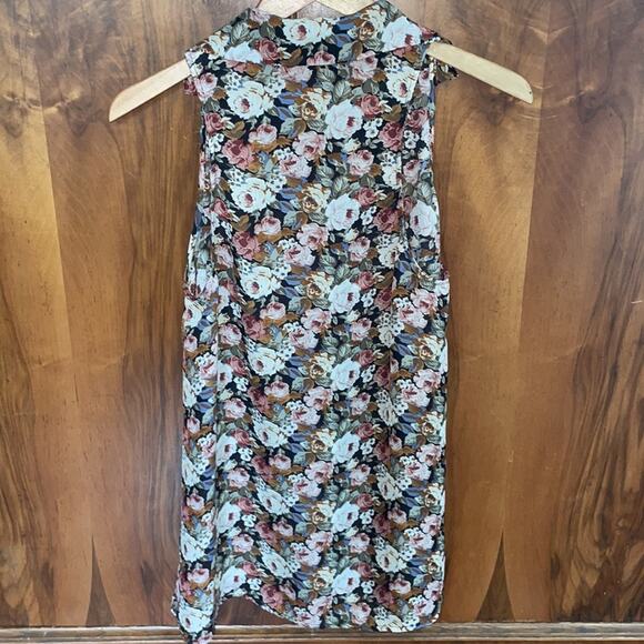 SHOW ME YOUR MUMU Caz Floral Top Small S Button Down Sleeveless - Picture 4 of 5